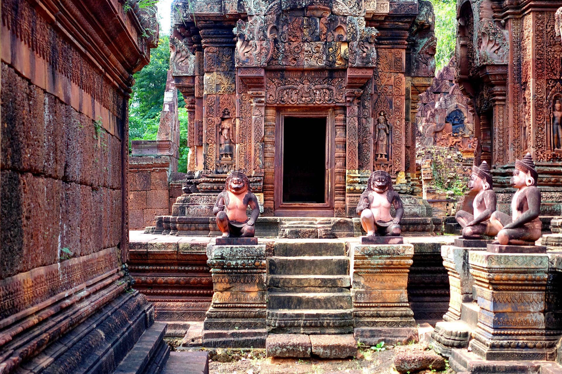 Banteay Srey & Banteay Somre Tours