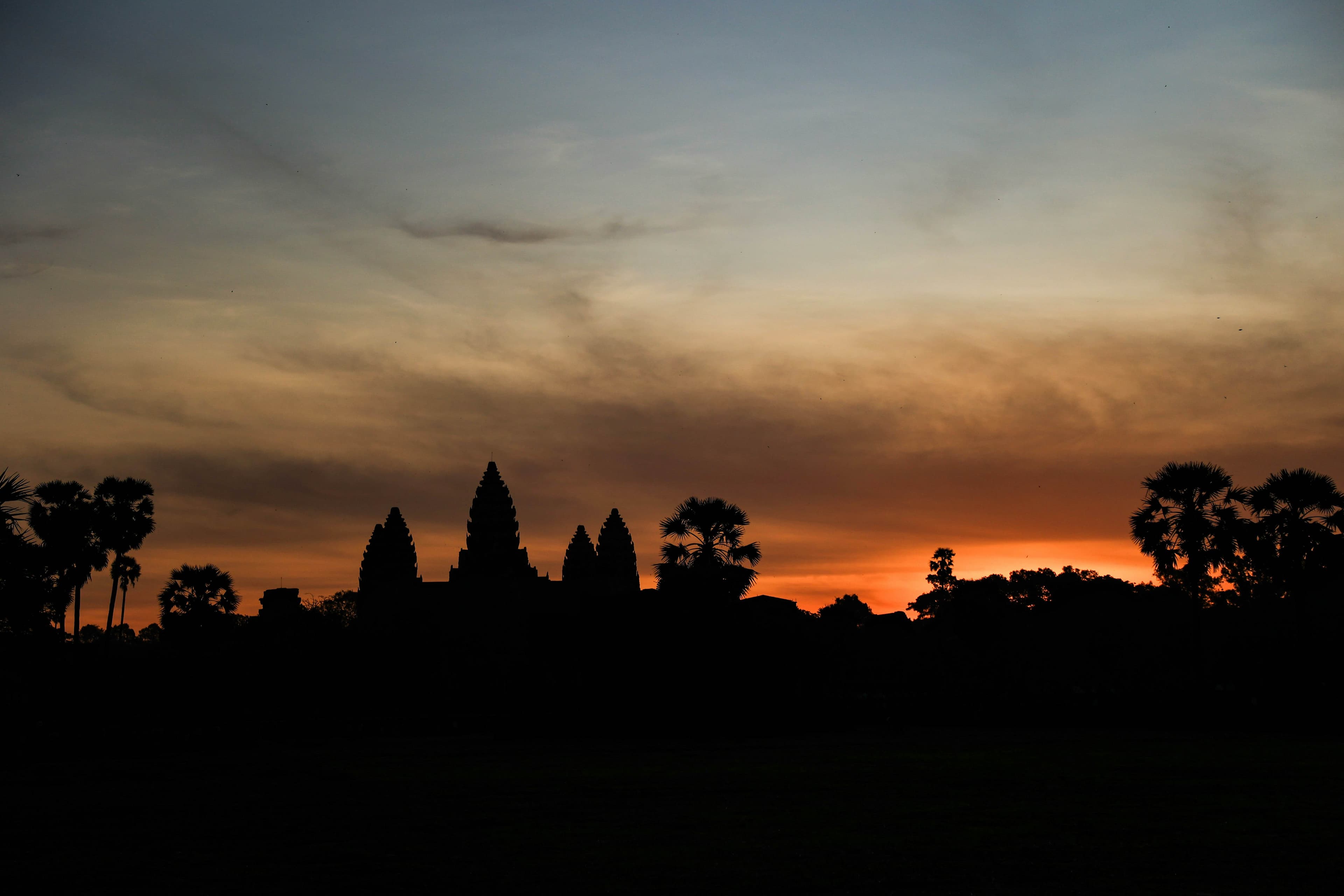 Sunrise Angkor Wat & Full Day Tour